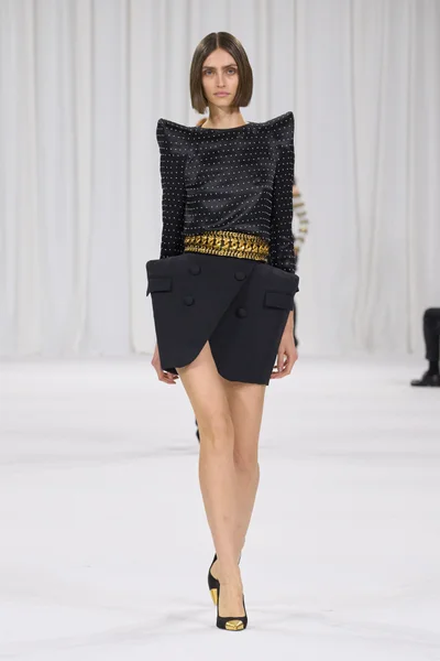 Look 24